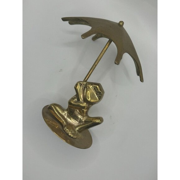 Vintage whimsical brass frog under umbrella made in India - Picture 1 of 5